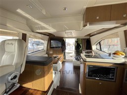 f5565_sea_ray_510_flybridge-9.jpg