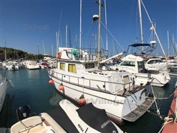 c9f00_cheoy_lee_trawler_34-3.jpg