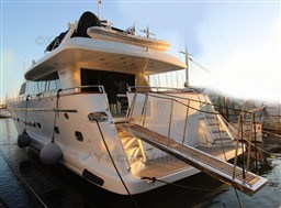 67574_falcon_82_s-1.jpg