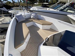 b97c0_320_983_3.jpg