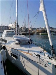 d111f_2022-beneteau-oceanis-381-sail-9953001-20250919090922146-2.658ffe85f3c0cf1ebeeb9eb493bbc0cf.jpg