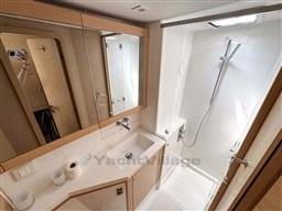 08b10_lagoon_20450_20catamaran_019.jpg