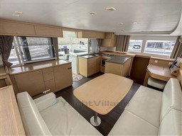 b3829_lagoon_20450t_20catamaran_012.jpg