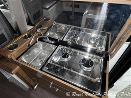 ad357_218_946_7.jpg