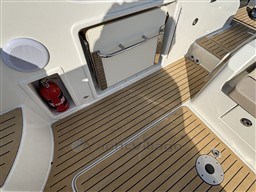 f1232_388_1006_13.jpg