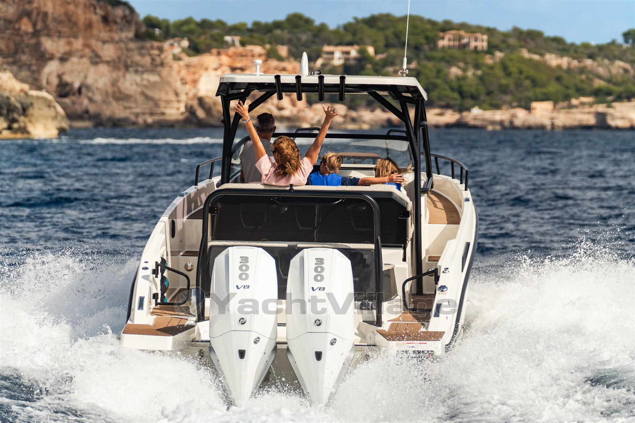 NAVAN-Lifestyle-S30-running-engines