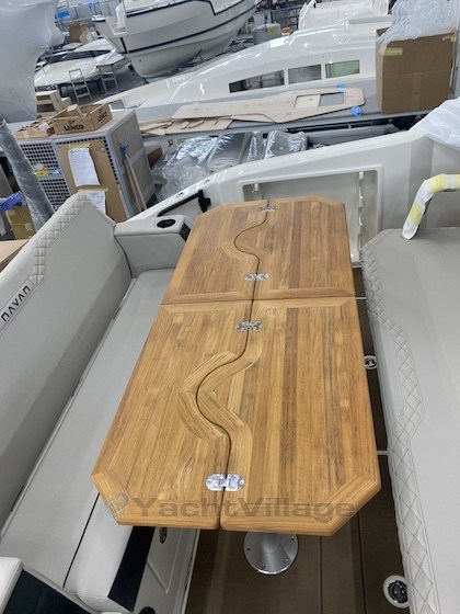 s30_real-teak-cockpit-table_img_4906