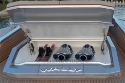 Wally_wallytender48_Outside-0034