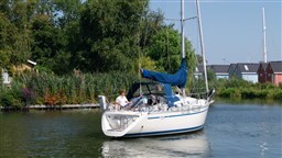 Bavaria 320 Sport (3)