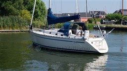 Bavaria 320 Sport (5)