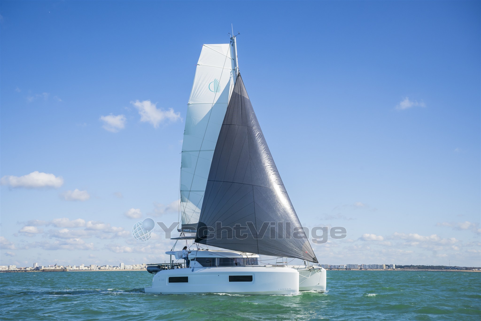 LAGOON_38_EXTERIOR (6)