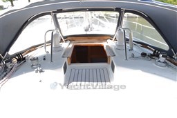 Bavaria 370