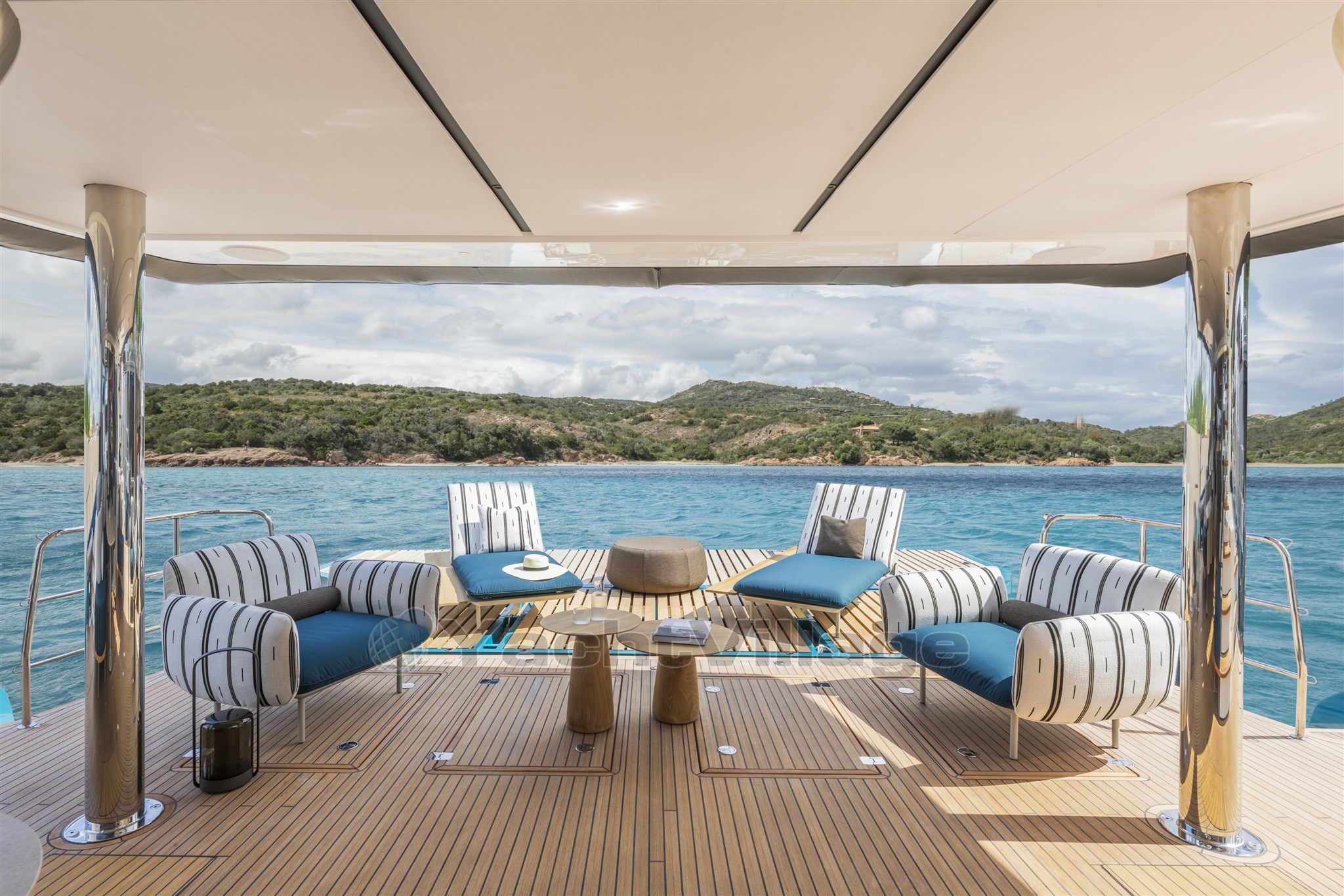 EIGHTY2_IMAGE_INTERIOR (1)