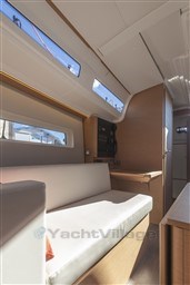Jeanneau_Sun_Odyssey_380_56.JPG