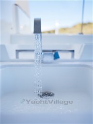 Lagoon 51 - 2024 - Catwalk