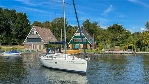 Jeanneau SO 32 (2)