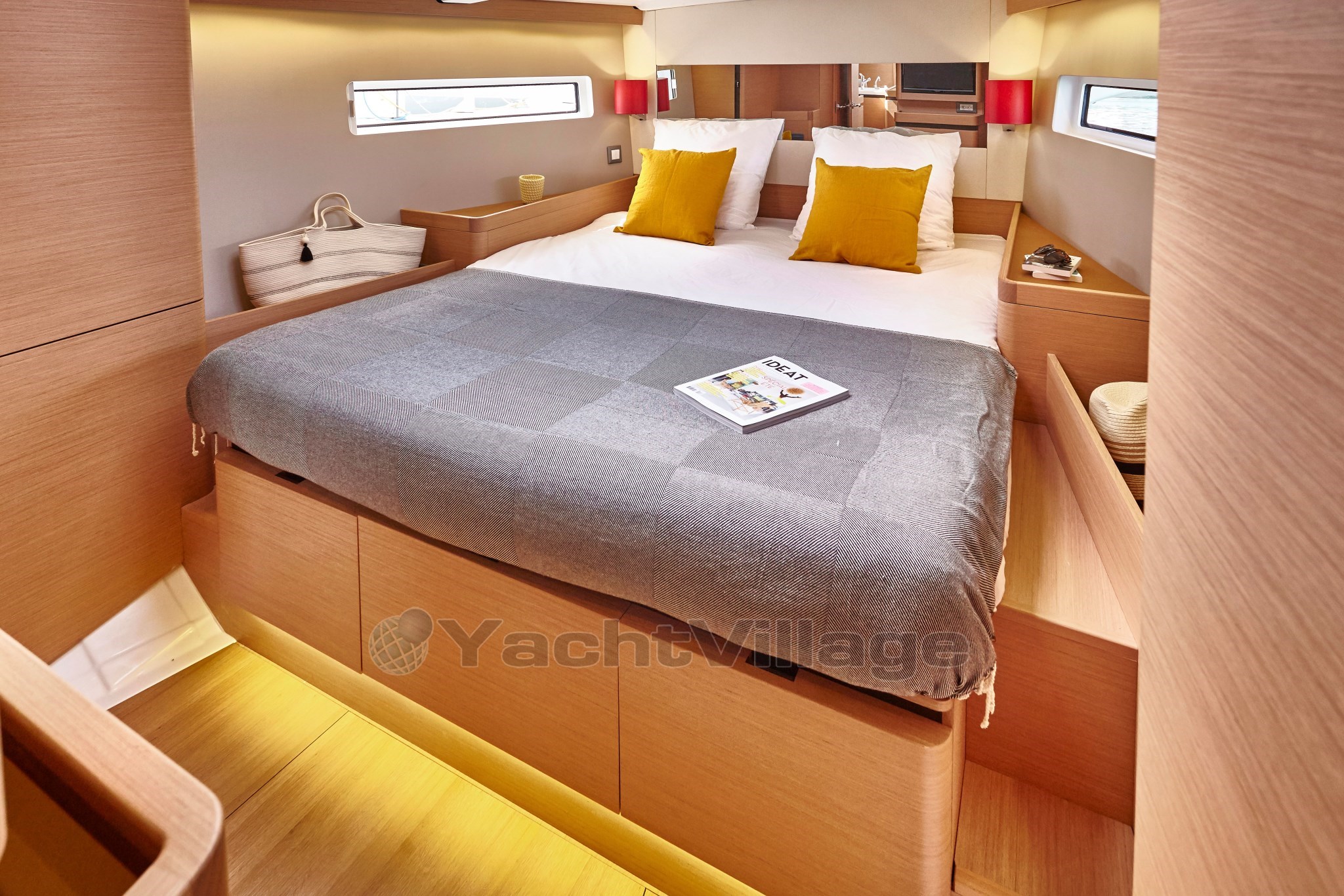 Sun-Odyssey-490-interieur-Bertrand_DUQUENNE(1).JPG