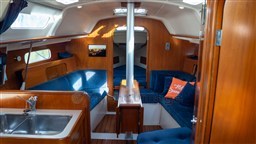 Beneteau Oceanis 321