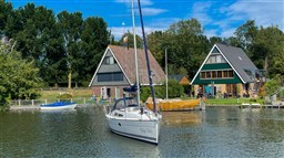 Jeanneau Sun Odyssey 32i (2)