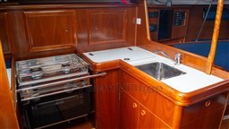 Beneteau Oceanis 331 Clipper (30).jpg