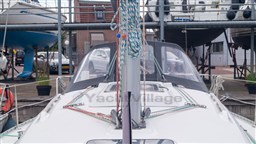 Beneteau Oceanis 331 Clipper (24).jpg