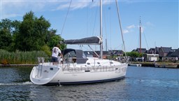 Beneteau Oceanis 331 Clipper (7).jpg