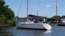 Beneteau Oceanis 331 Clipper (11).jpg