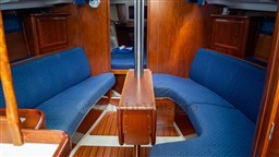 Beneteau Oceanis 331 Clipper (35).jpg