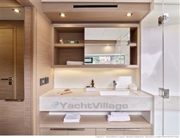 LAGOON-51-INTERIOR-26