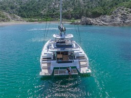 LAGOON-51-EXTERIOR-12