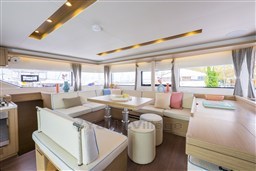 LAGOON_51_ICONIC_INTERIOR (6)