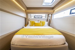 LAGOON_51_ICONIC_INTERIOR