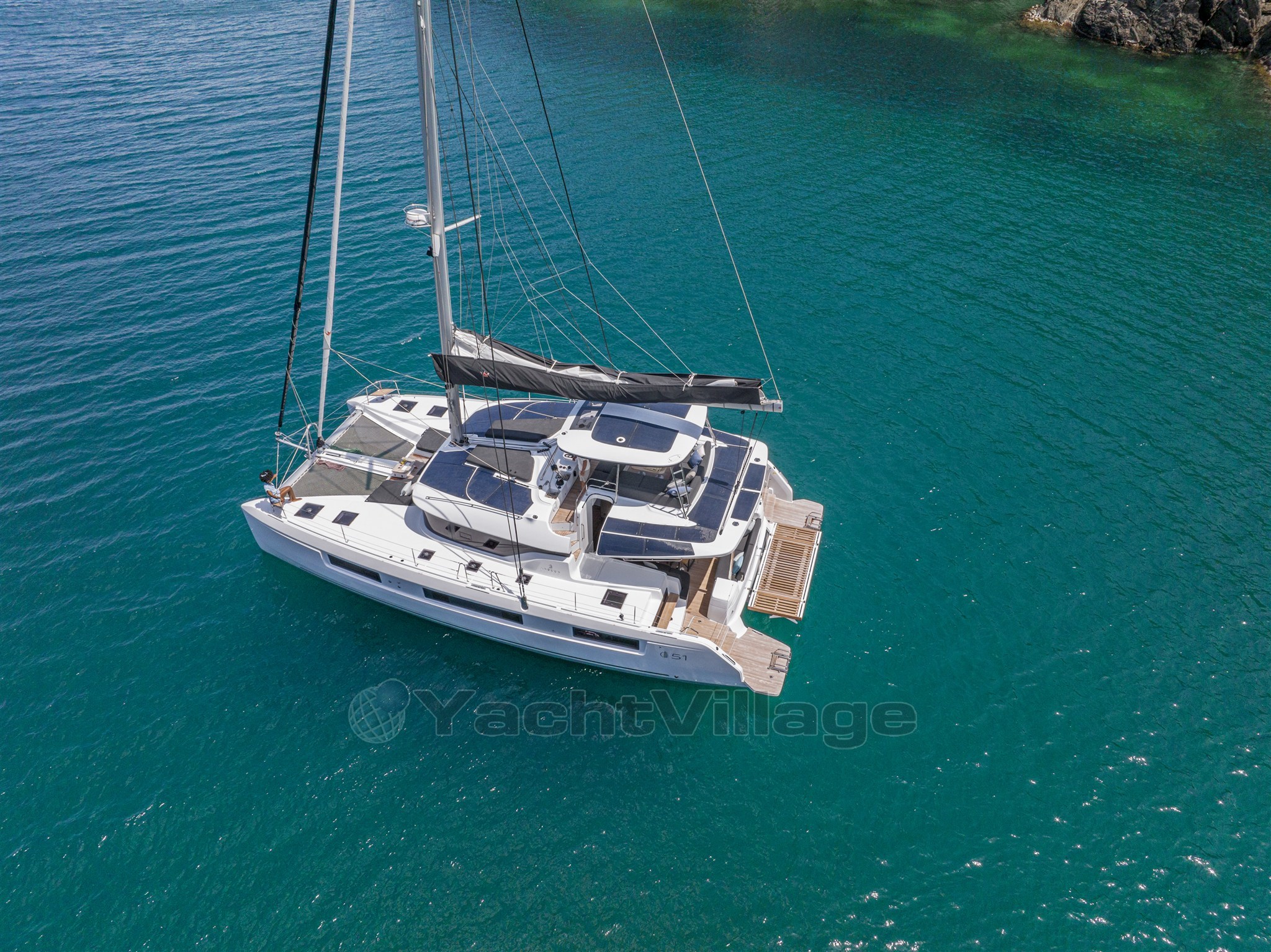 LAGOON-51-EXTERIOR-5