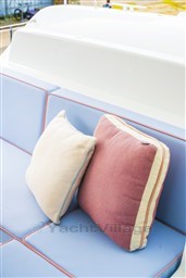 LAGOON_51_ICONIC_EXTERIOR (1)