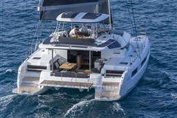 LAGOON-51-EXTERIOR-17