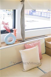 LAGOON_51_ICONIC_INTERIOR (8)