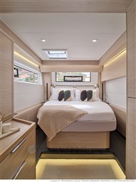 LAGOON-51-INTERIOR-9