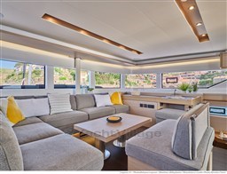 LAGOON-51-INTERIOR-18