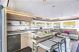 LAGOON-60-INTERIOR (7)