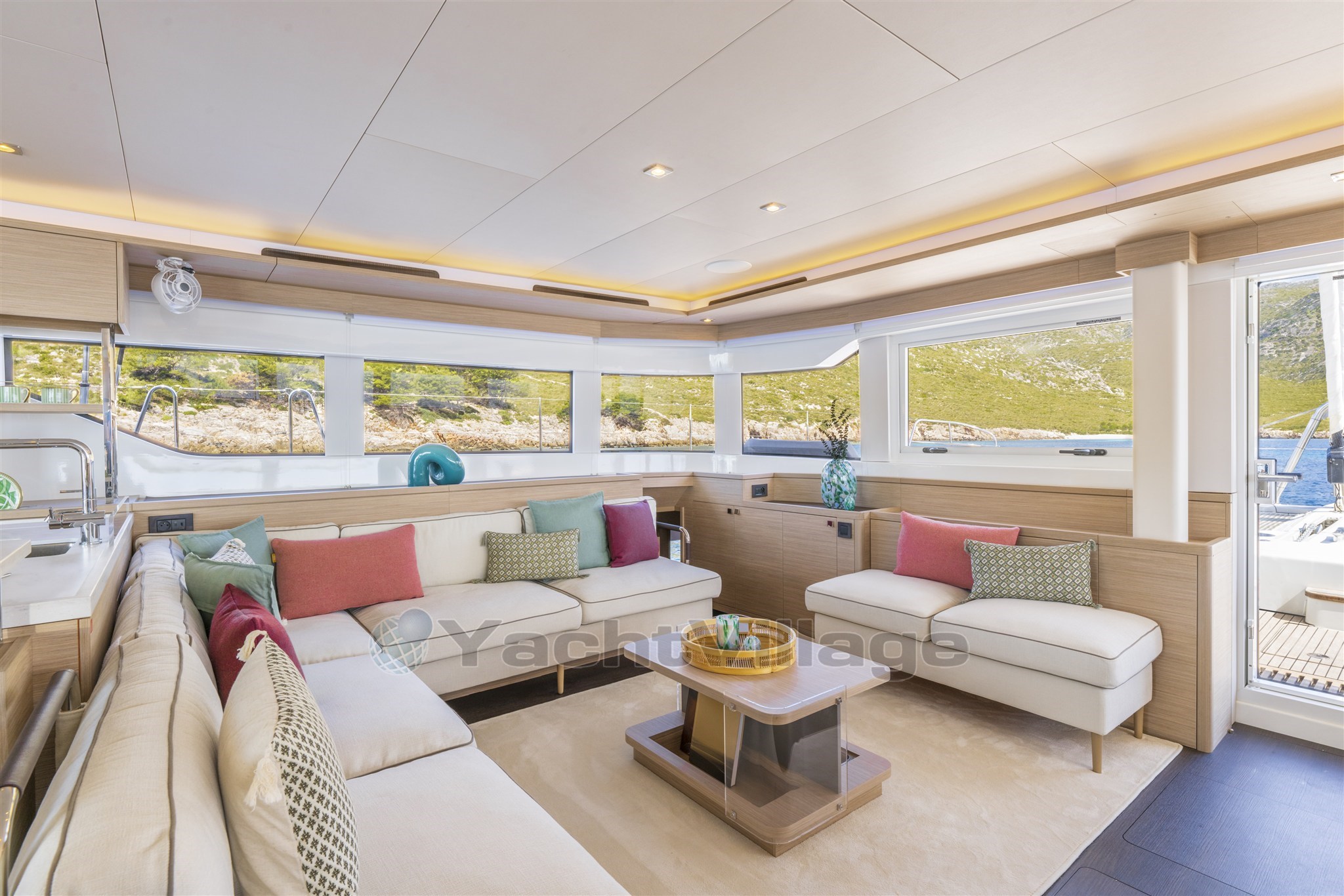 LAGOON-60-INTERIOR (9)