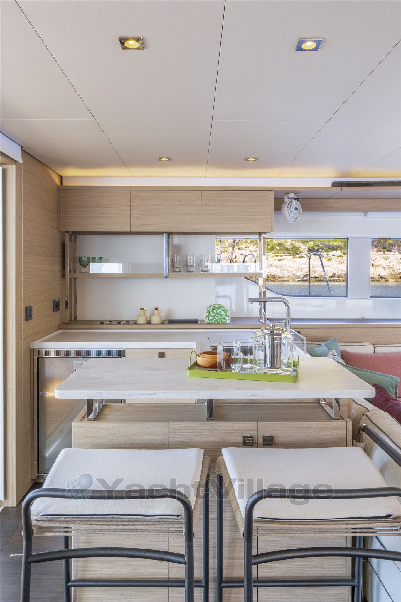 LAGOON-60-INTERIOR (8)