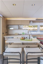 LAGOON-60-INTERIOR (8)