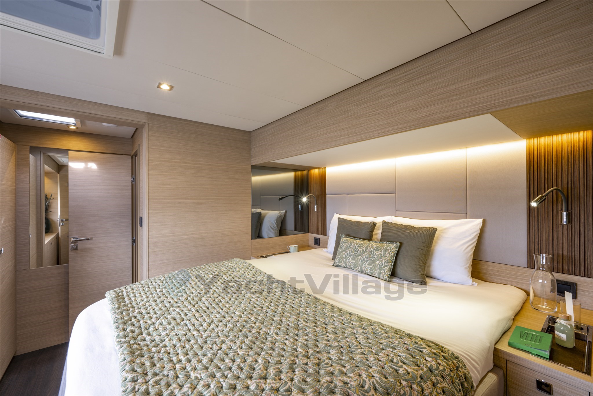 LAGOON-60-INTERIOR (2)