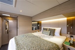 LAGOON-60-INTERIOR (2)