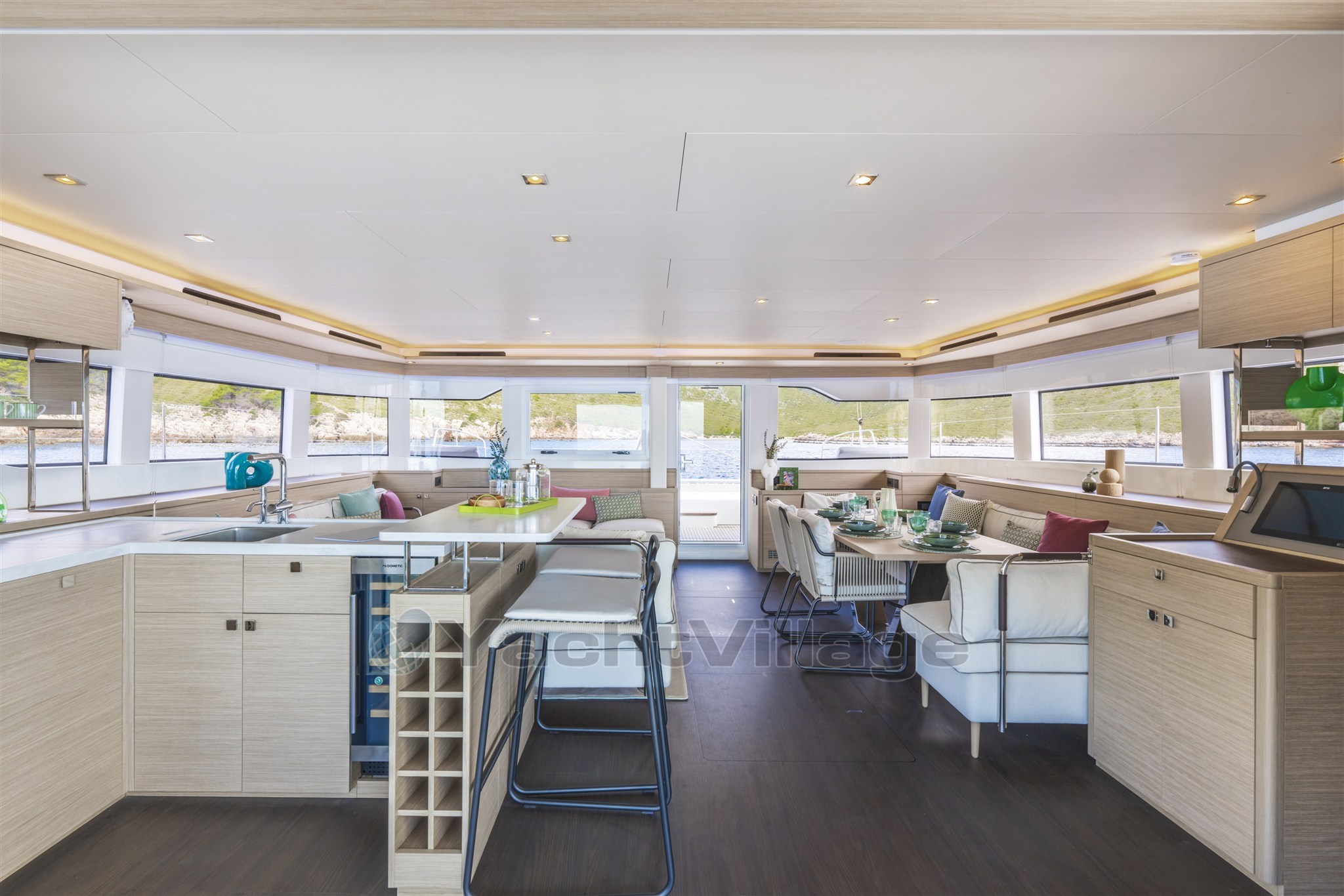 LAGOON-60-INTERIOR (6)