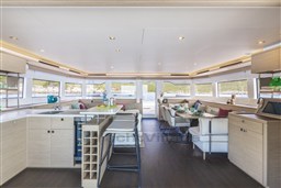 LAGOON-60-INTERIOR (6)