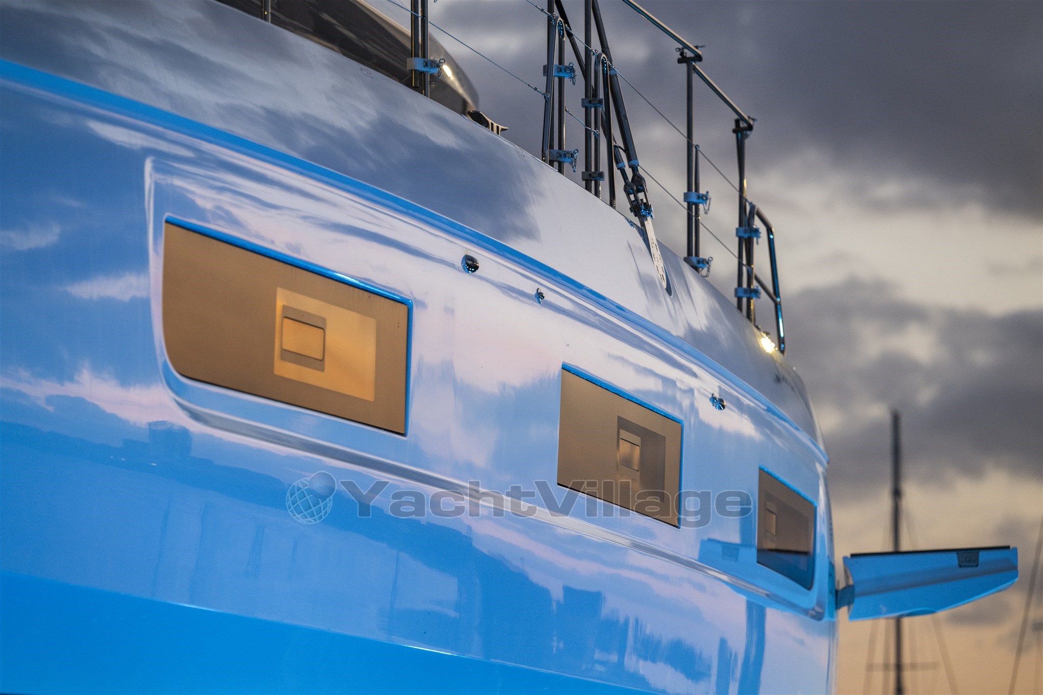 LAGOON-60-EXTERIOR (1)