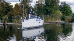 Hanse 375
