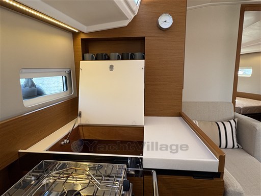 Jeanneau Sun Odyssey 410 (2021) Avento