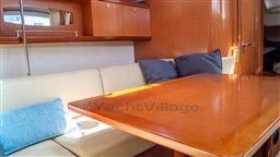 Beneteau Oceanis 40 (32)